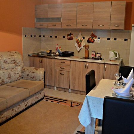 קוטור Apartments Bucin מראה חיצוני תמונה